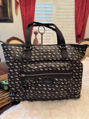 RADLEY LONDON Black Nylon Tote with Dog Print